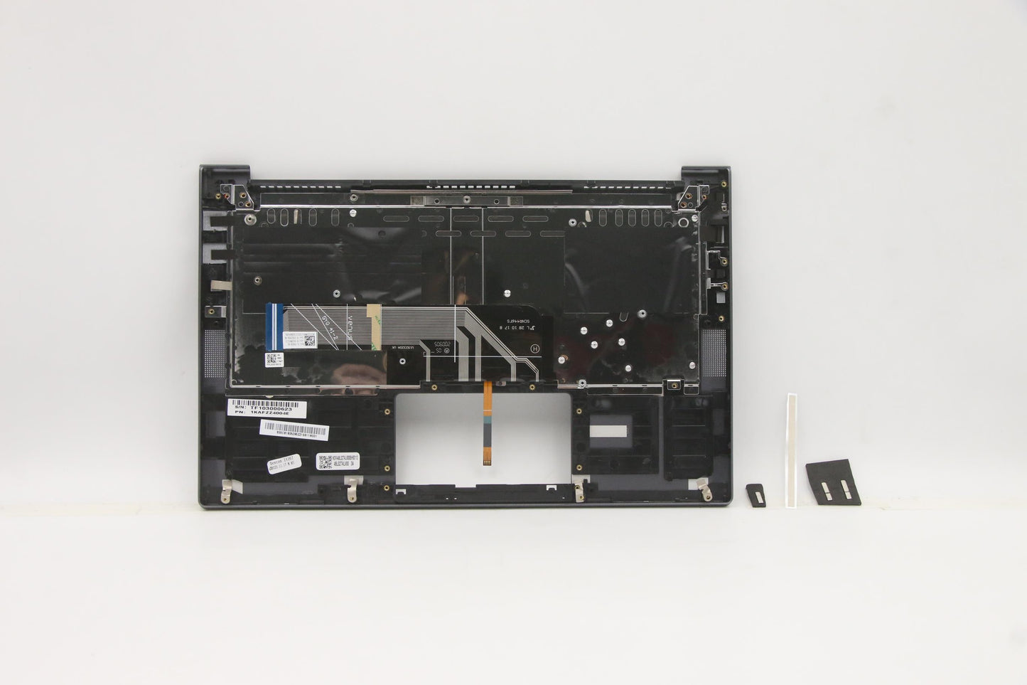 Lenovo Cover Upper Case Asm_Hg Q82A3 - 5CB1B05295