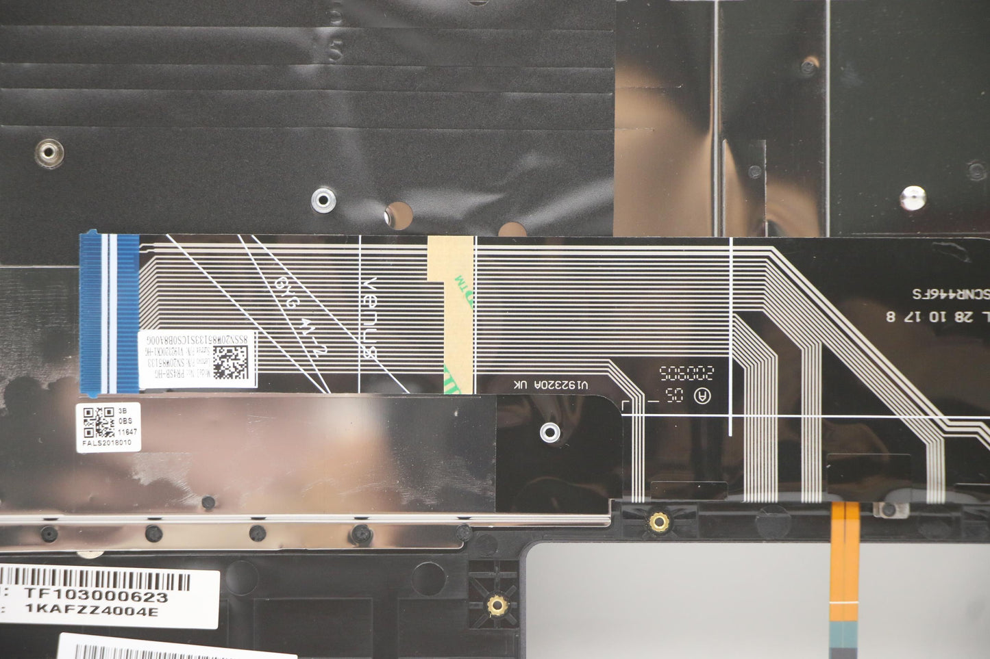 Lenovo Cover Upper Case Asm_Hg Q82A3 - 5CB1B05295
