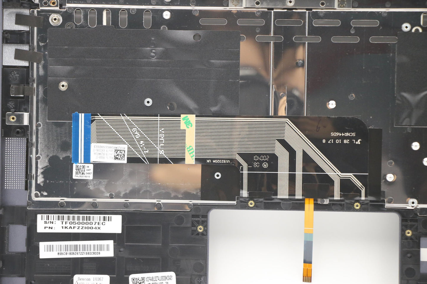 Lenovo Cover Upper Case Asm_It Q82A3 - 5CB1B05297