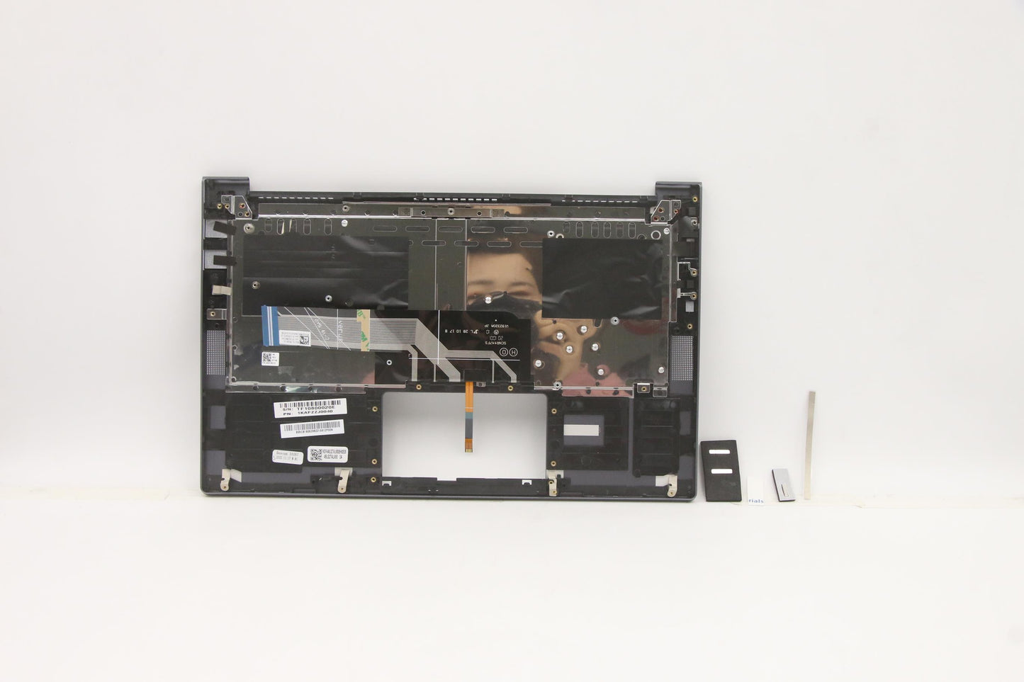 Lenovo Cover Upper Case Asm_Ja Q82A3 - 5CB1B05298
