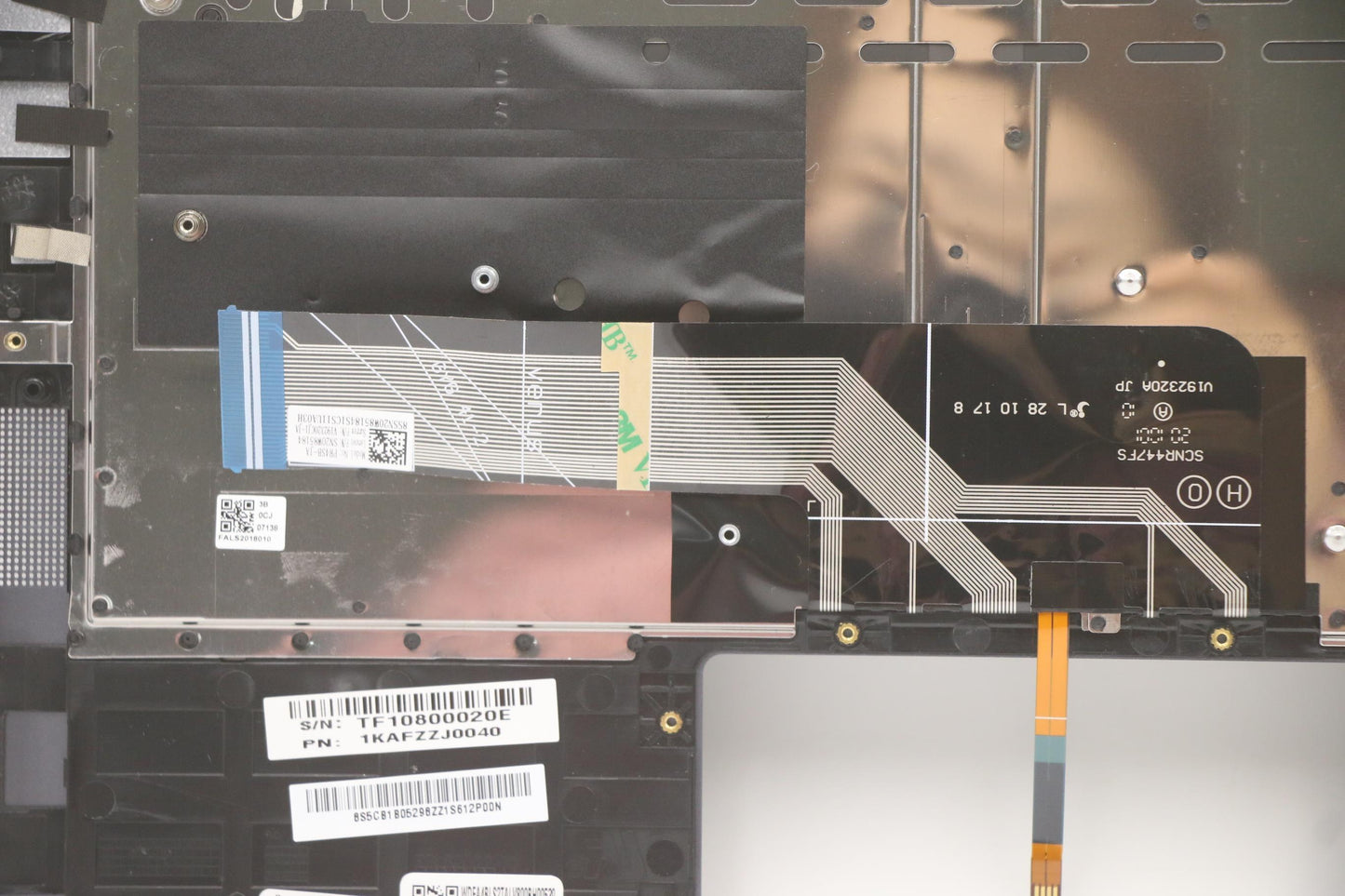 Lenovo Cover Upper Case Asm_Ja Q82A3 - 5CB1B05298