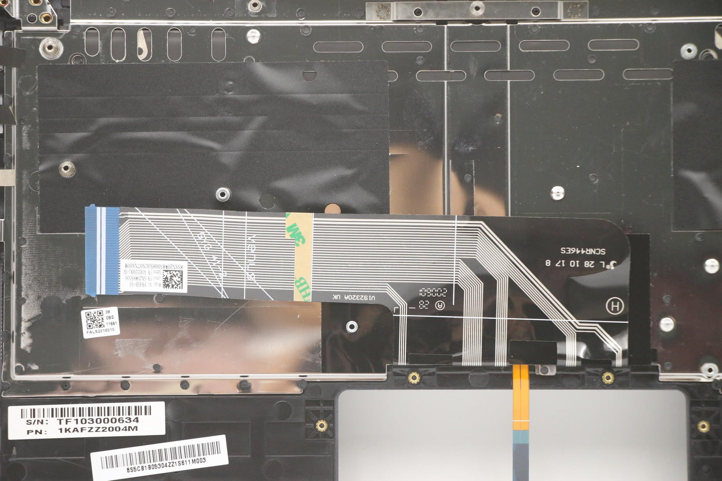 Lenovo Cover Upper Case Asm_Sa Q82A3 - 5CB1B05304