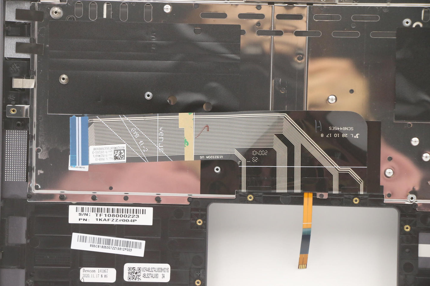 Lenovo Cover Upper Case Asm_Ch Q82A3 - 5CB1B05307