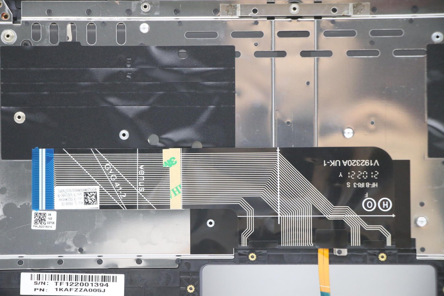 Lenovo Cover Upper Case Asm_Tr Q82A3 - 5CB1B05309