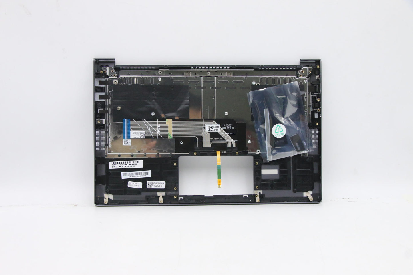 Lenovo Cover Upper Case Asm_Uk Q82A3 - 5CB1B05310
