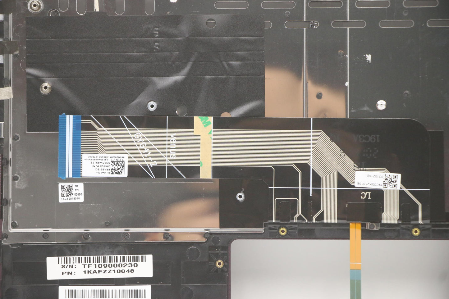 Lenovo Cover Upper Case Asm_Bu Q 82A3 - 5CB1B05315