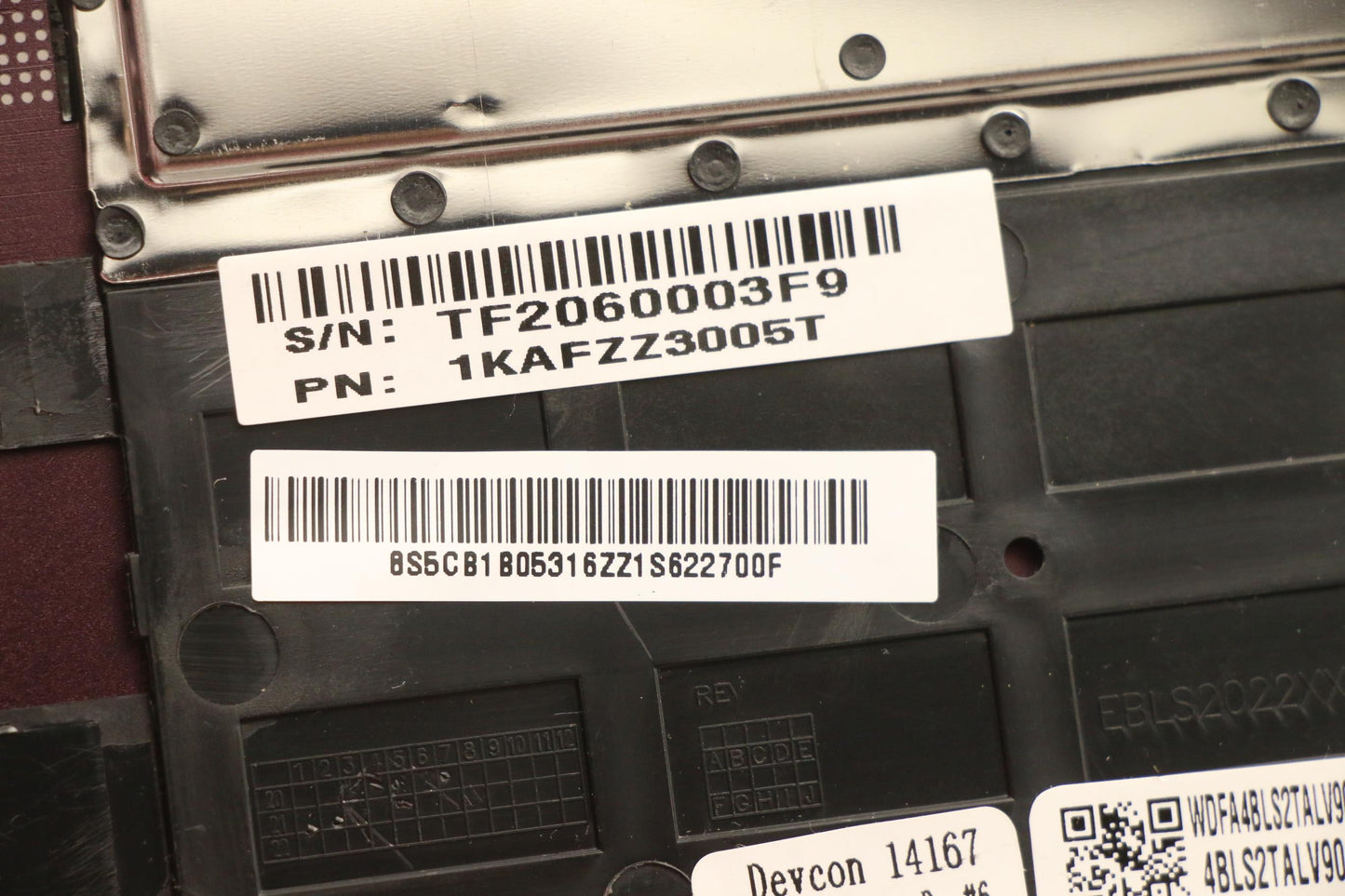 Lenovo Cover Upper Case Asm_Cz-Sk Q82 - 5CB1B05316