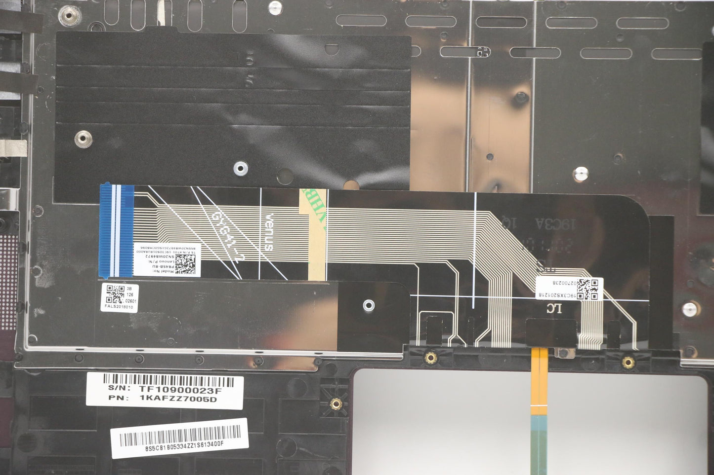 Lenovo Cover Upper Case Asm_Ru Q 82A3 - 5CB1B05334