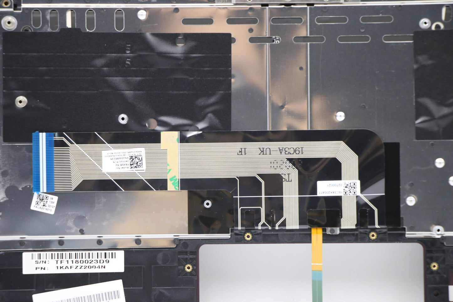 Lenovo Cover Upper Case Asm_Sa Q 82A3 - 5CB1B05335