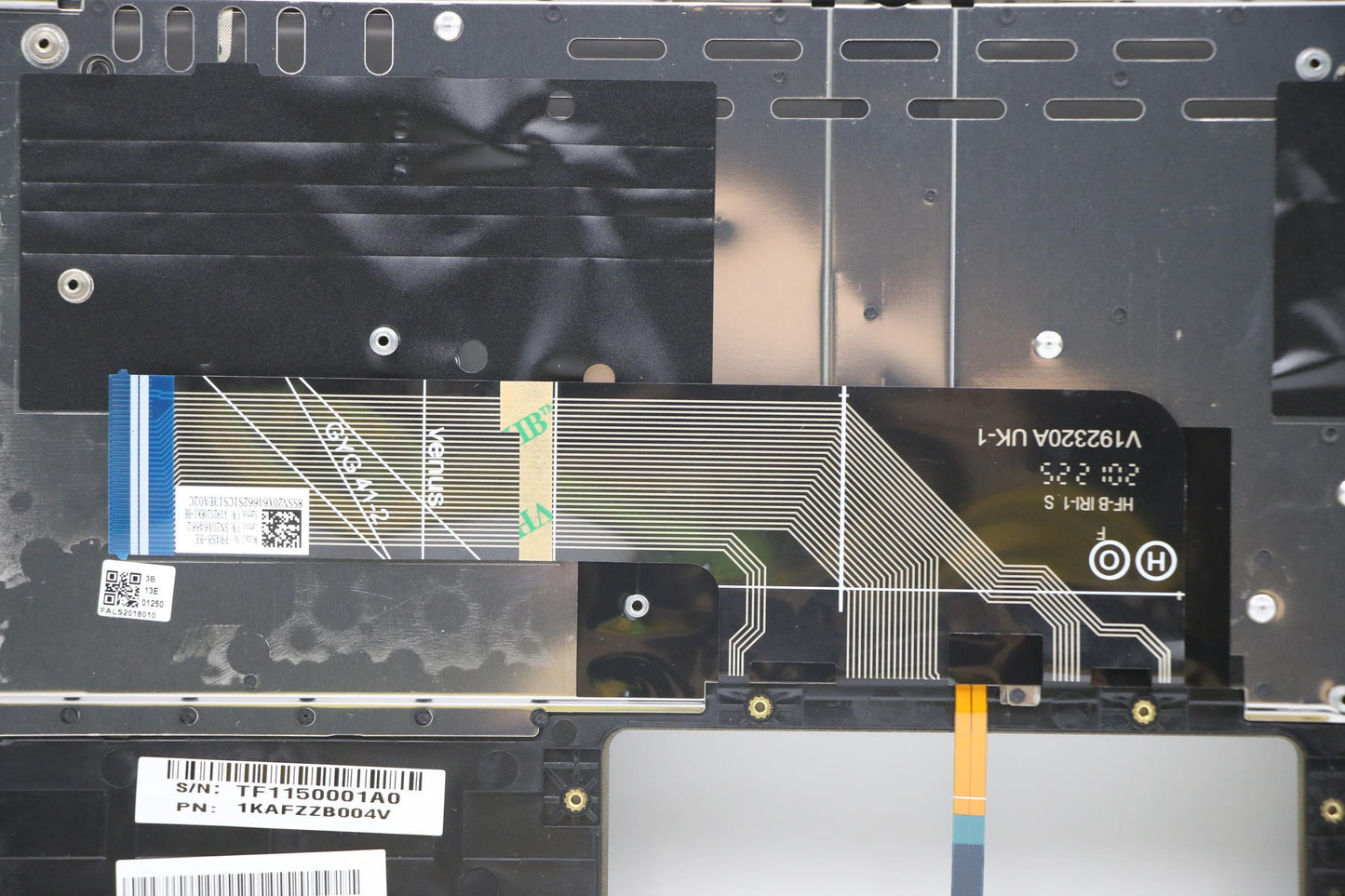 Lenovo Cover Upper Case Asm_Be Q 82A3 - 5CB1B05344