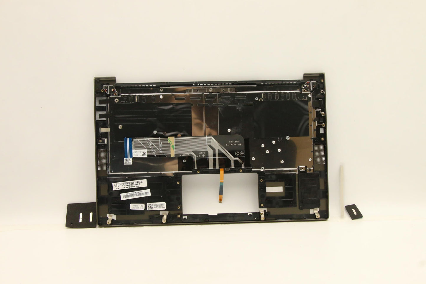 Lenovo Cover Upper Case Asm_Cz-Sk Q82 - 5CB1B05347