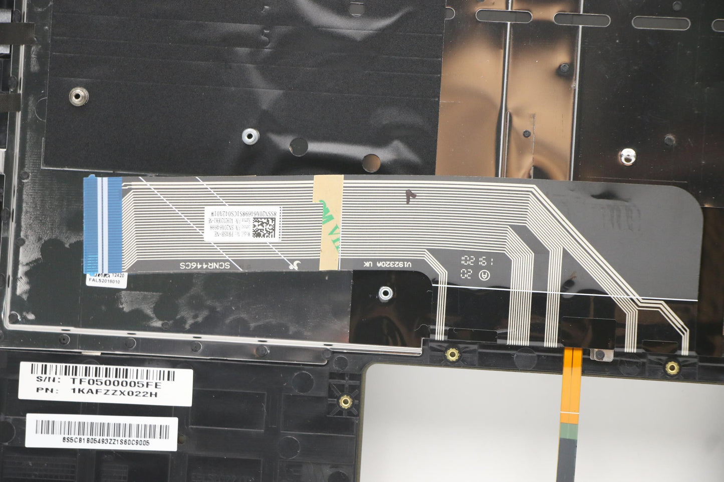 Lenovo Cover Upper Case Asm_Nd Q82A3 - 5CB1B05493
