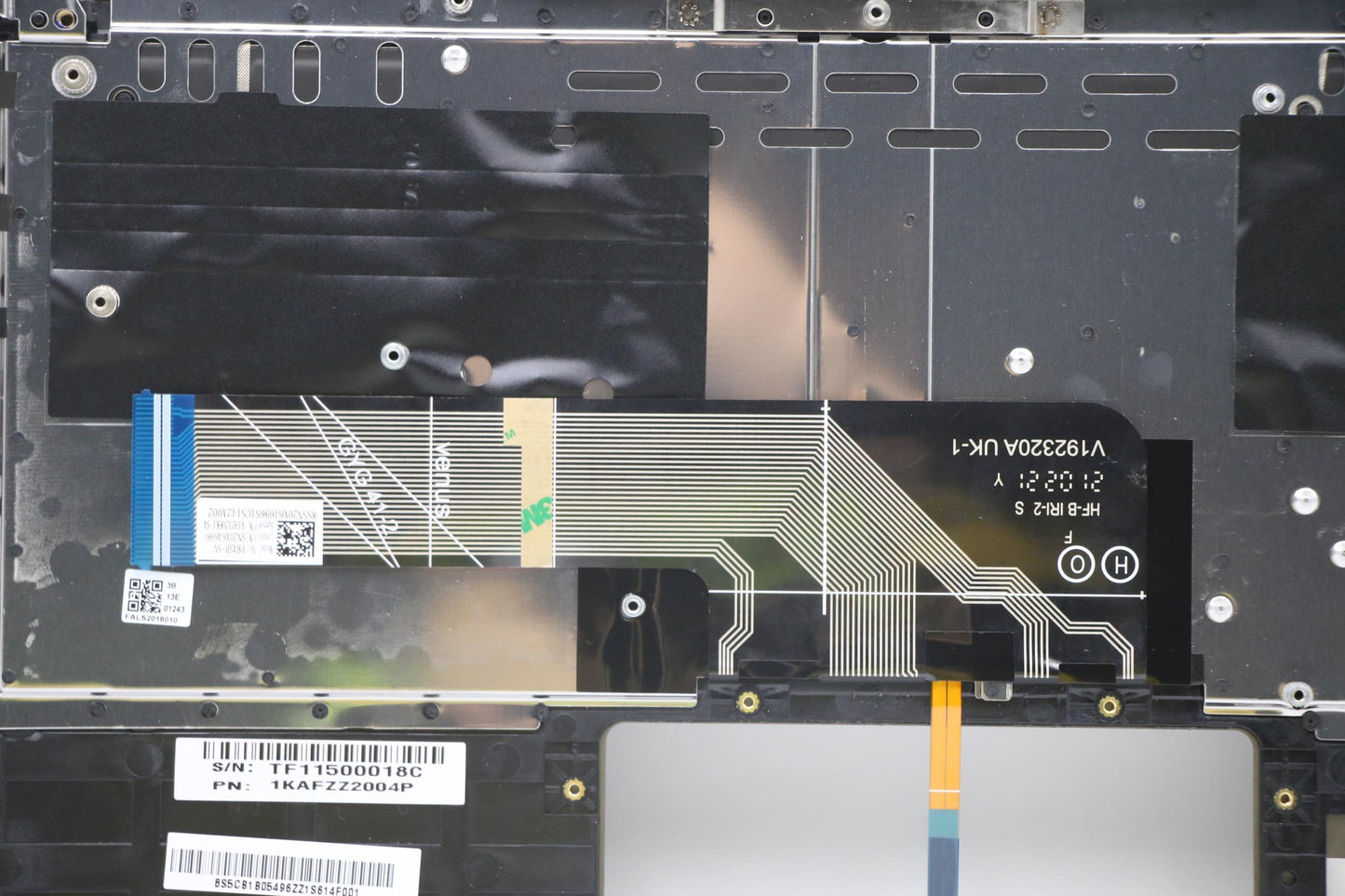 Lenovo Cover Upper Case Asm_Sa Q 82A3 - 5CB1B05496