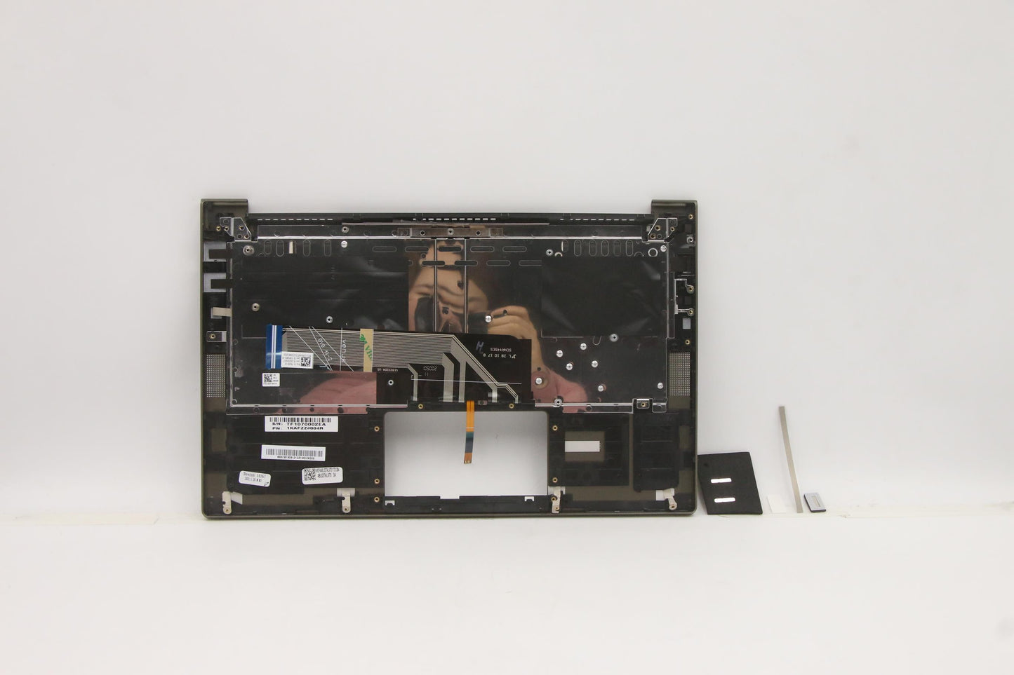 Lenovo Cover Upper Case Asm_Ch Q 82A3 - 5CB1B06121