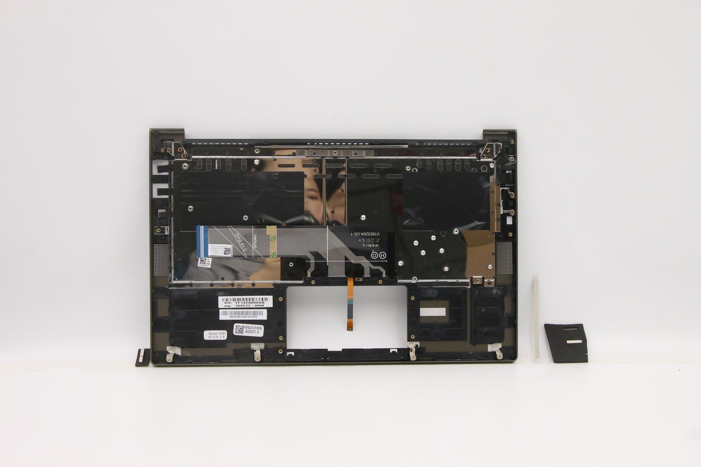 Lenovo Cover Upper Case Asm_Ti Q 82A3 - 5CB1B06124