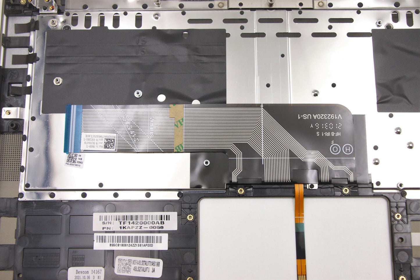 Lenovo Cover Upper Case Asm_Ti Q 82A3 - 5CB1B06124