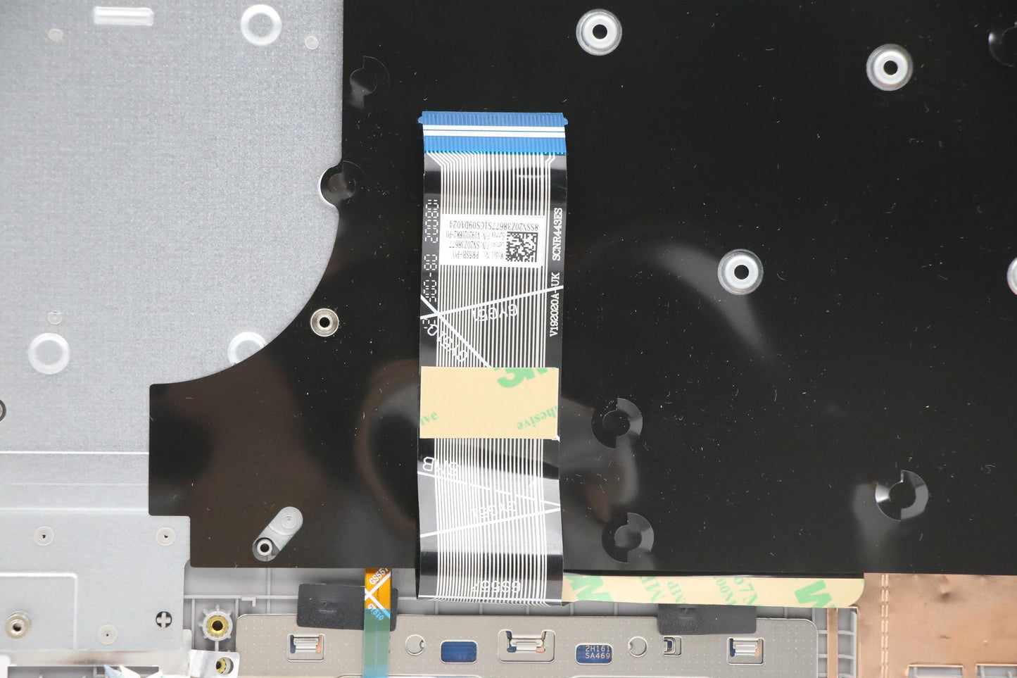 Lenovo Cover Upper Case Asm_Por L20V3 - 5CB1B07492