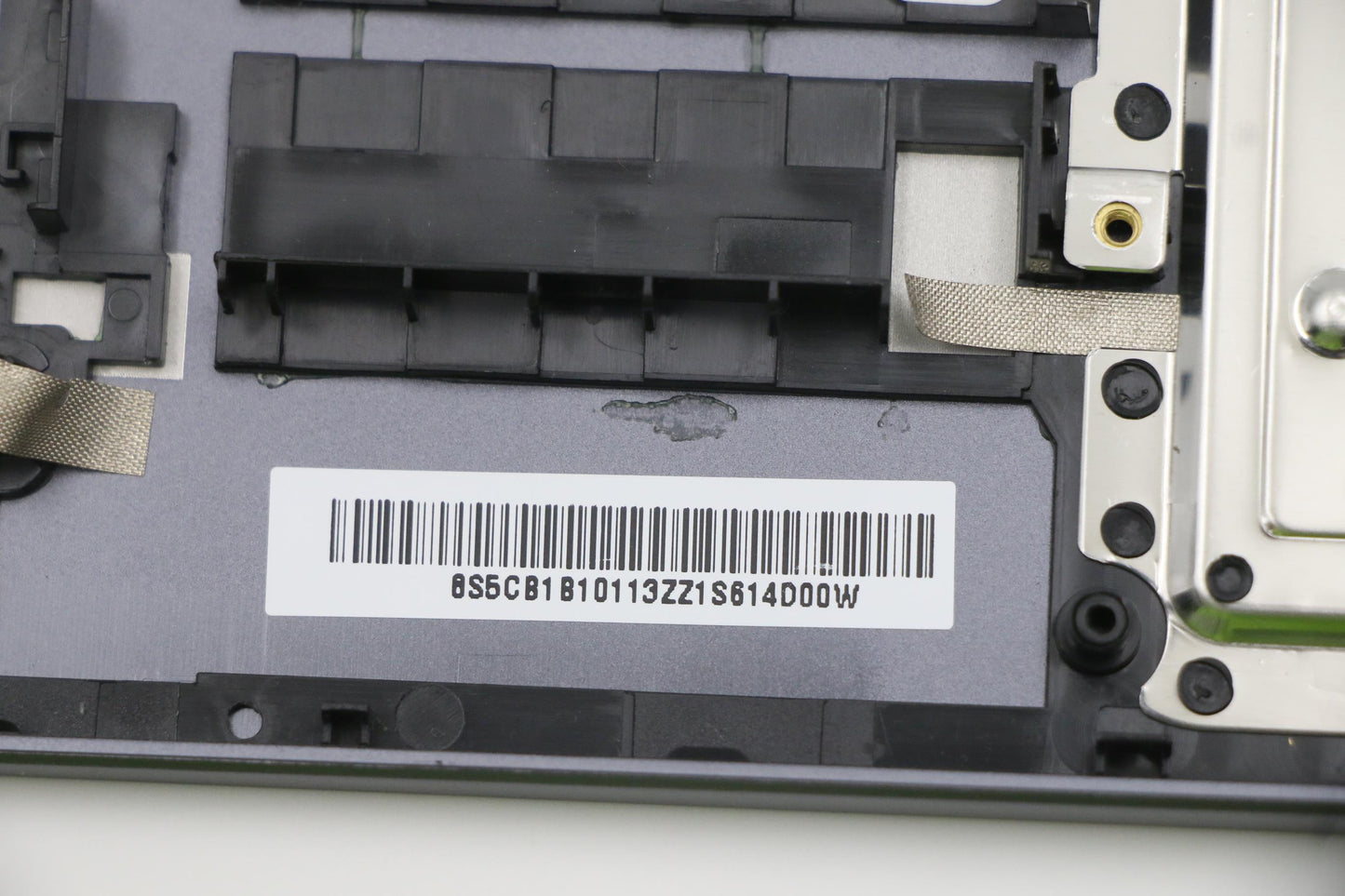 Lenovo Cover Upper Case Asm_Cz-Sk Q82 - 5CB1B10113