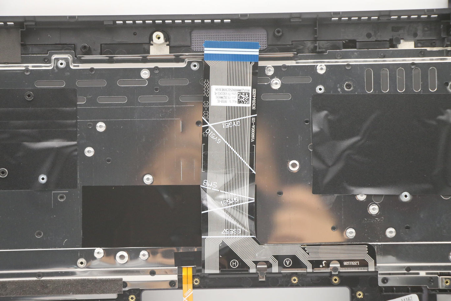 Lenovo Cover Upper Case Asm_Ru Q82Ac - 5CB1B10131