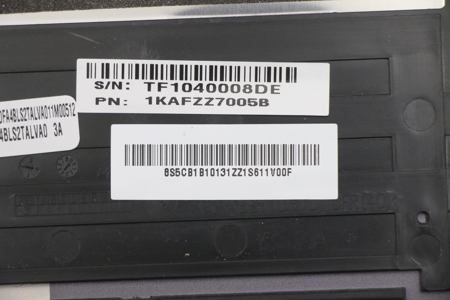 Lenovo Cover Upper Case Asm_Ru Q82Ac - 5CB1B10131