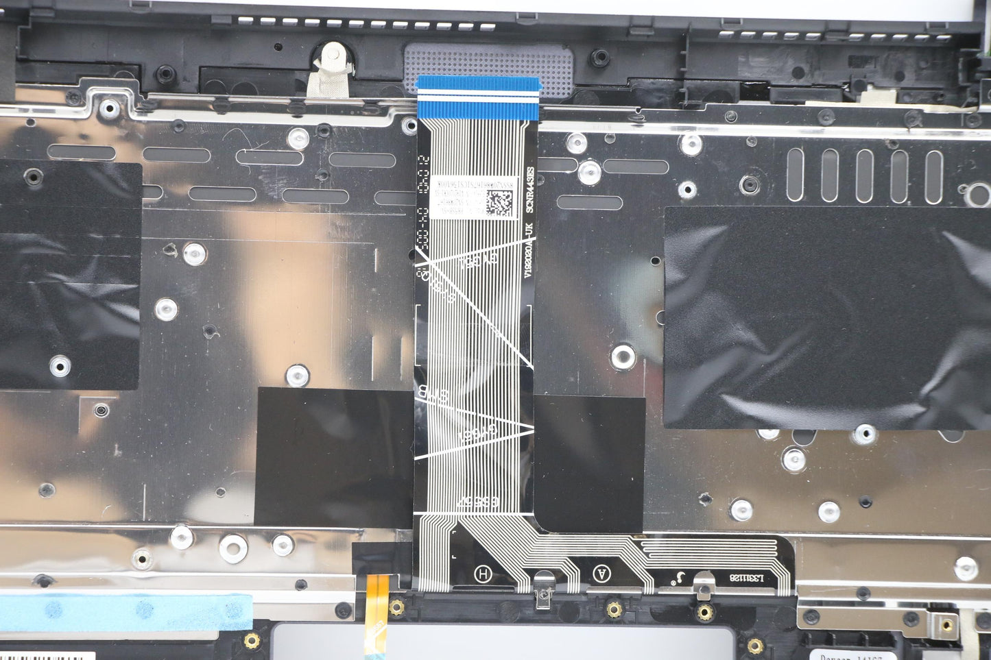 Lenovo Cover Upper Case Asm_Sa Q82Ac - 5CB1B10132