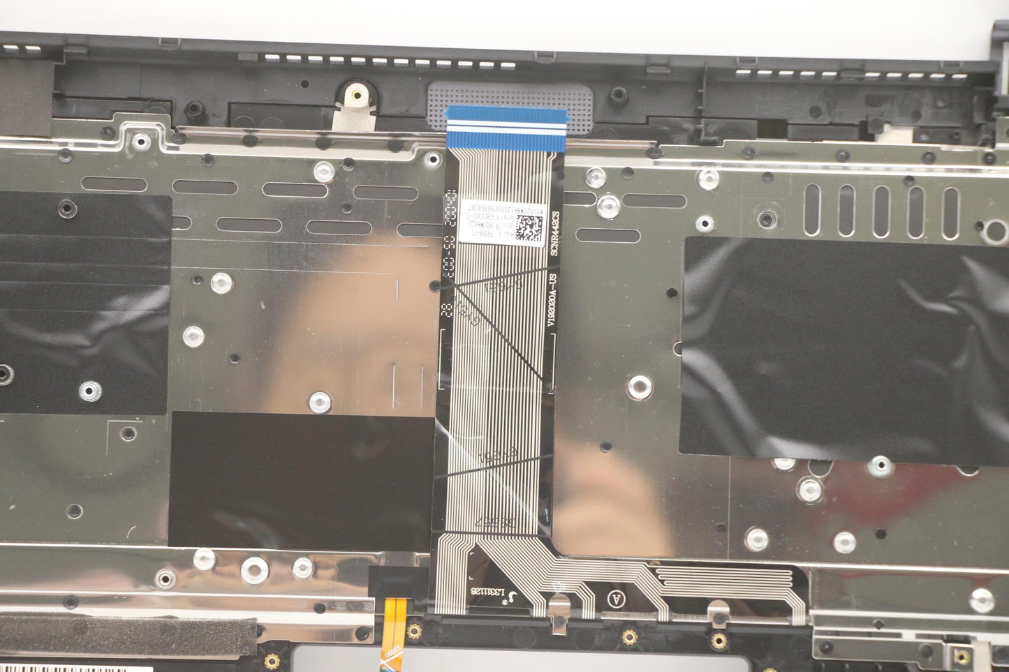 Lenovo Cover Upper Case Asm_Ti Q82Ac - 5CB1B10136
