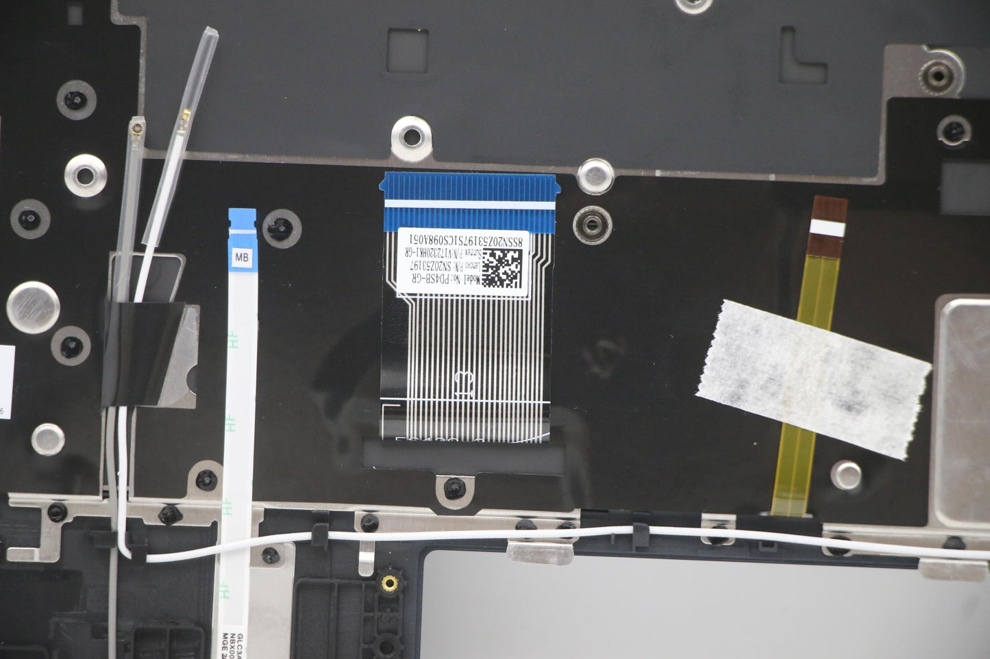 Lenovo Cover Upper Case Asm_Ger C 82F - 5CB1B22418
