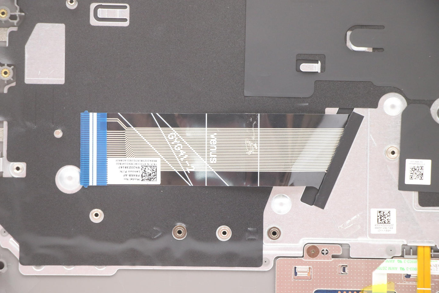 Lenovo Cover Upper Case Asm_Fra/Ara C - 5CB1B33738