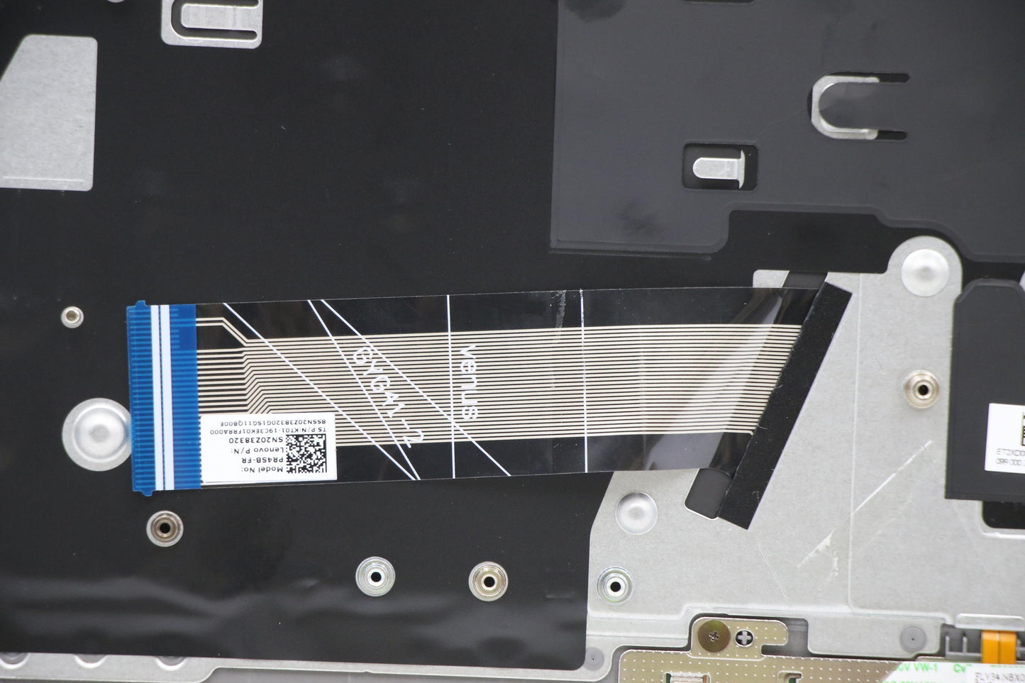 Lenovo Cover Upper Case Asm_Fra C 20V - 5CB1B33760