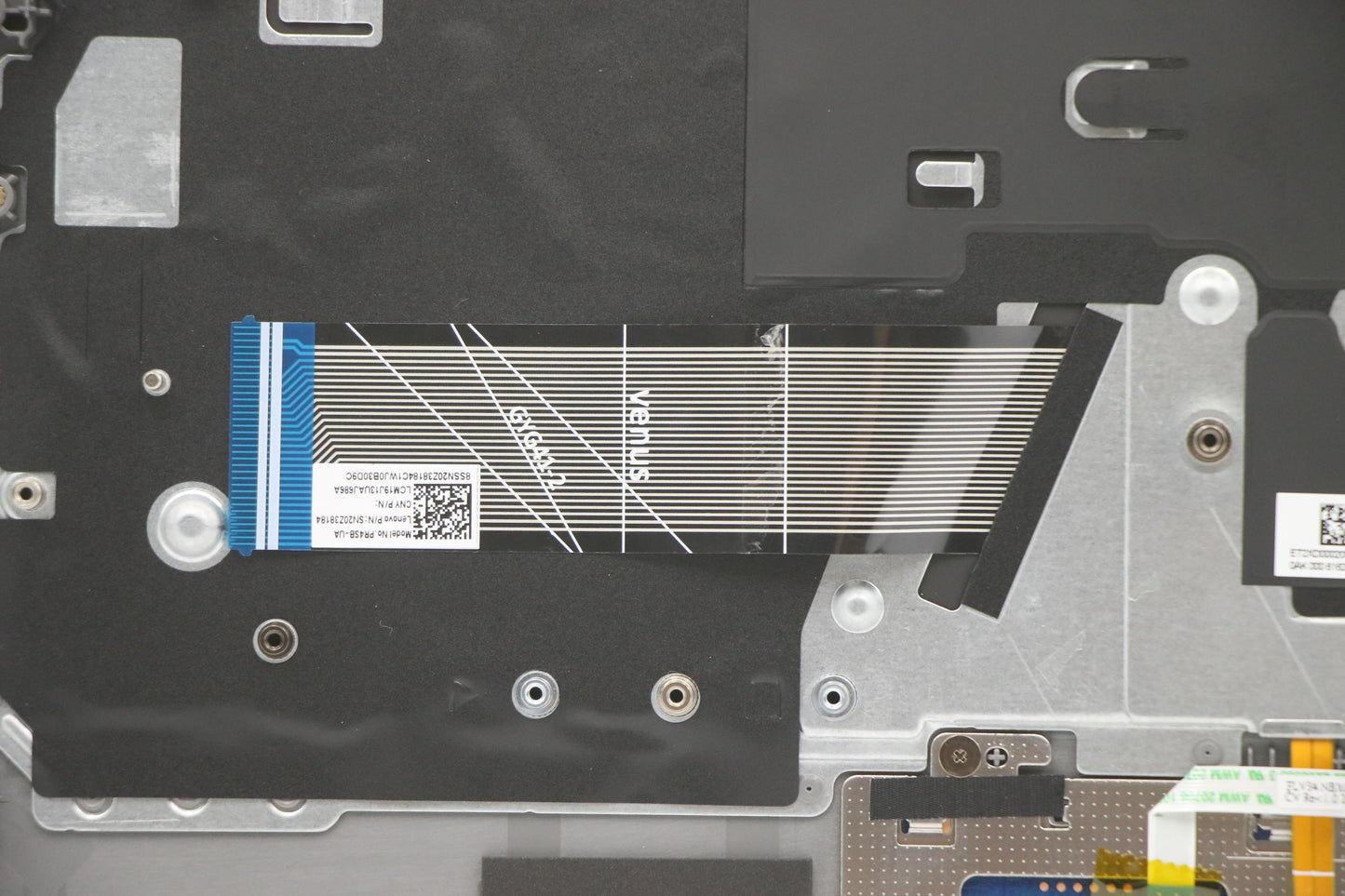 Lenovo Cover Upper Case Asm_Ukr C 20V - 5CB1B33806