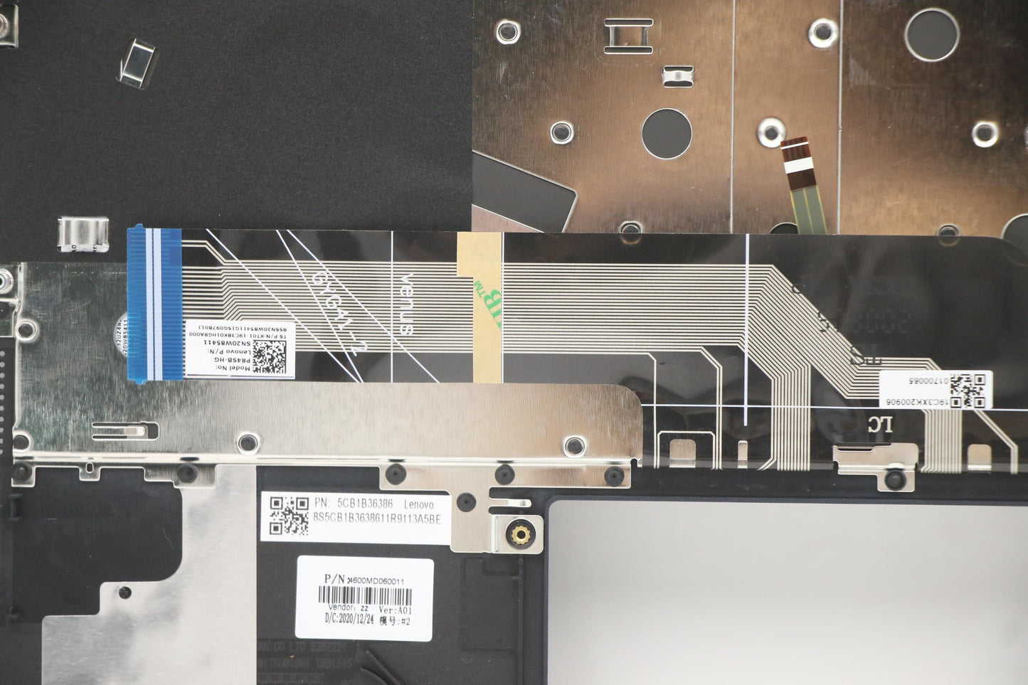 Lenovo Cover Upper Case Asm_Hun W 82H - 5CB1B36386