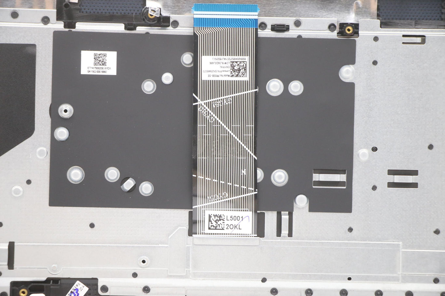 Lenovo Cover Upper Case Asm_Ger L82Fg - 5CB1B42872