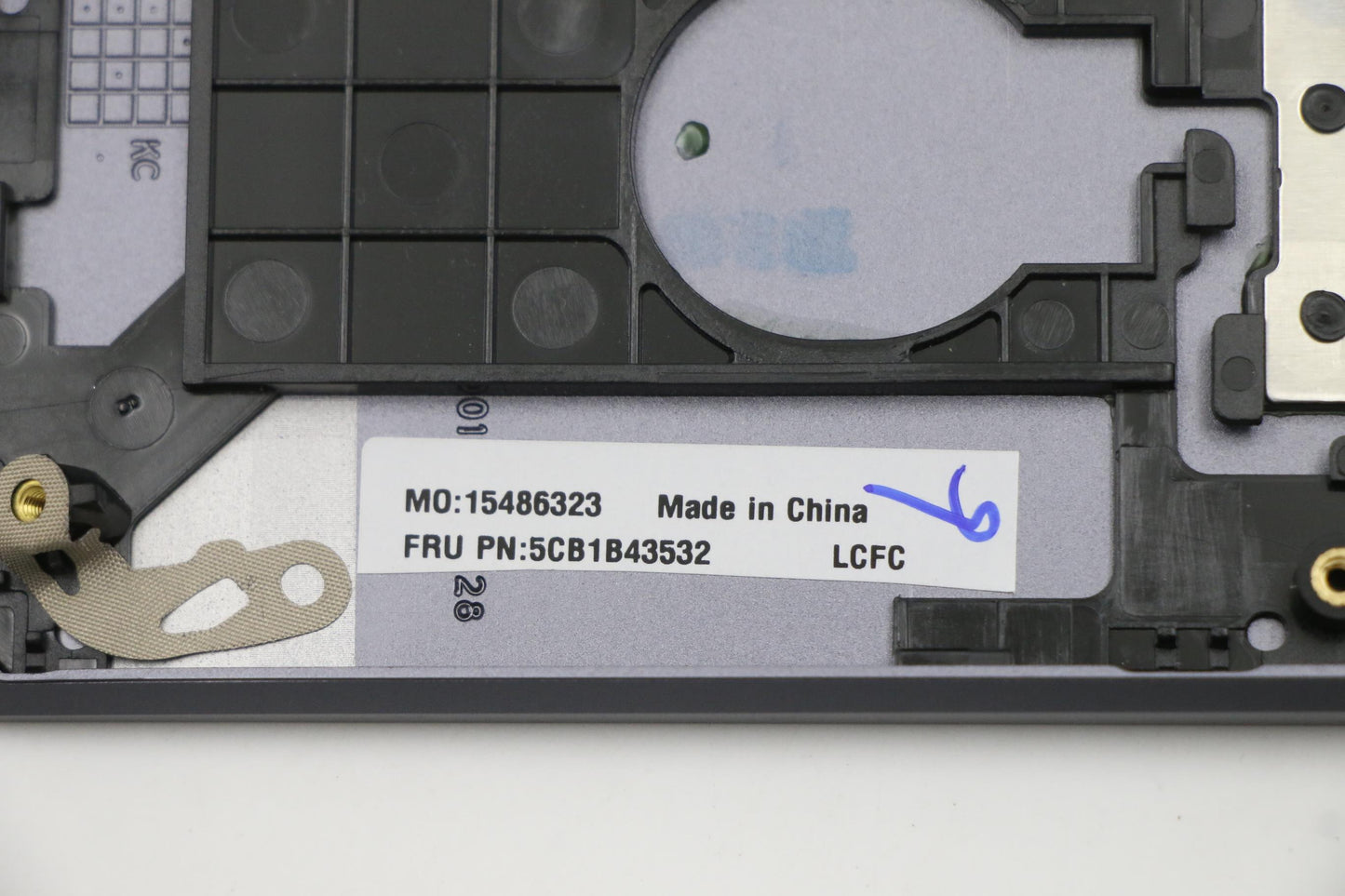 Lenovo Cover Upper Case Asm_Bul L82La - 5CB1B43532