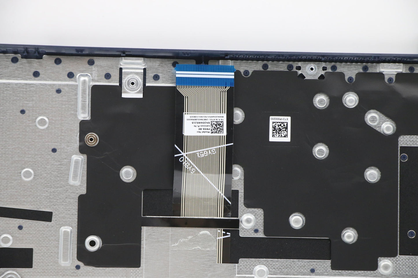 Lenovo Cover Upper Case Asm_Bell82H8F - 5CB1B64650