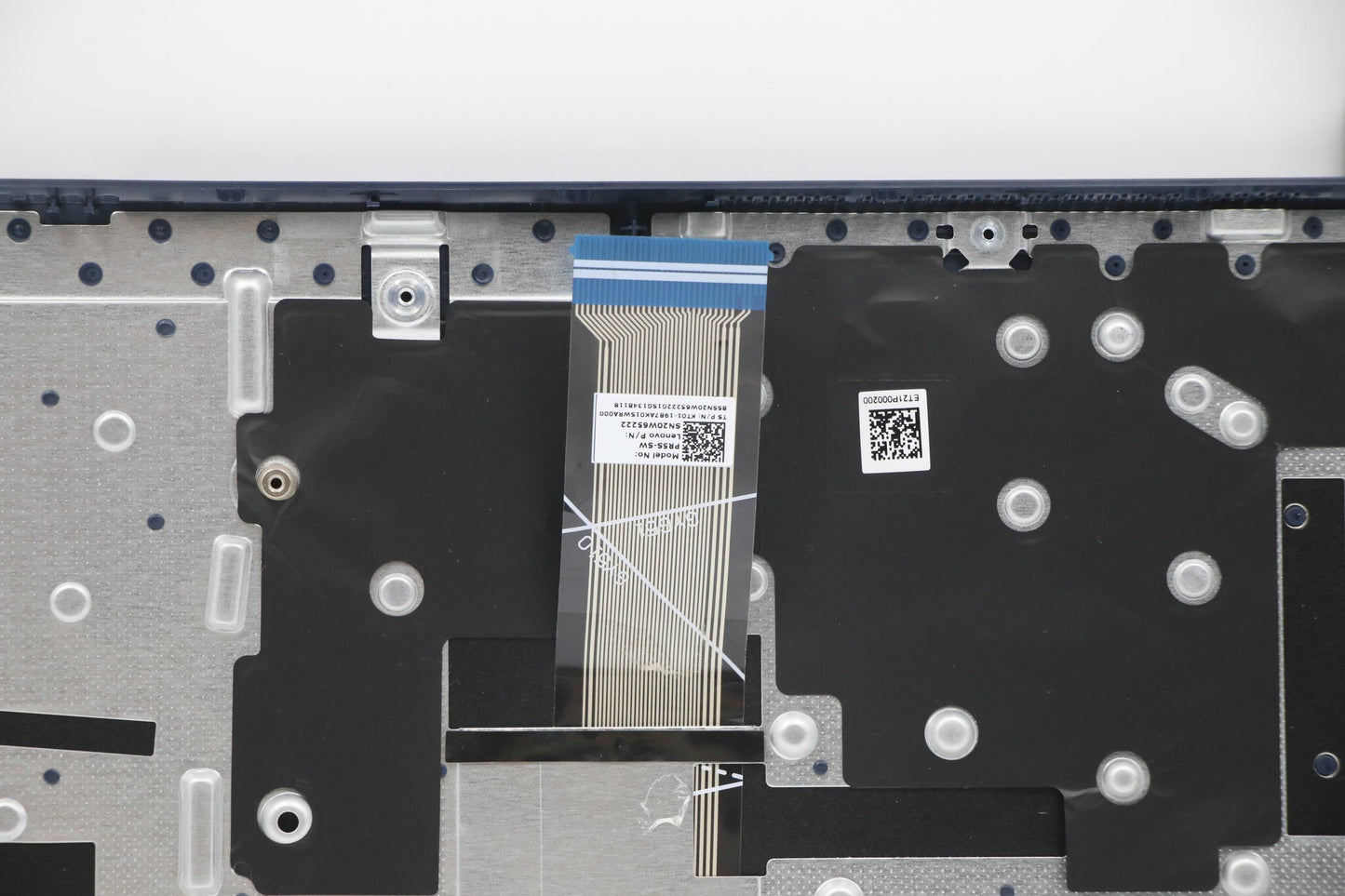 Lenovo Cover Upper Case Asm_Swsl82H8F - 5CB1B64653