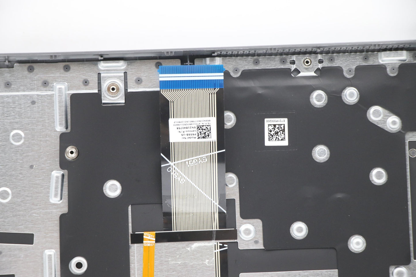 Lenovo Cover Upper Case Asm_Eng L82H8 - 5CB1B64665
