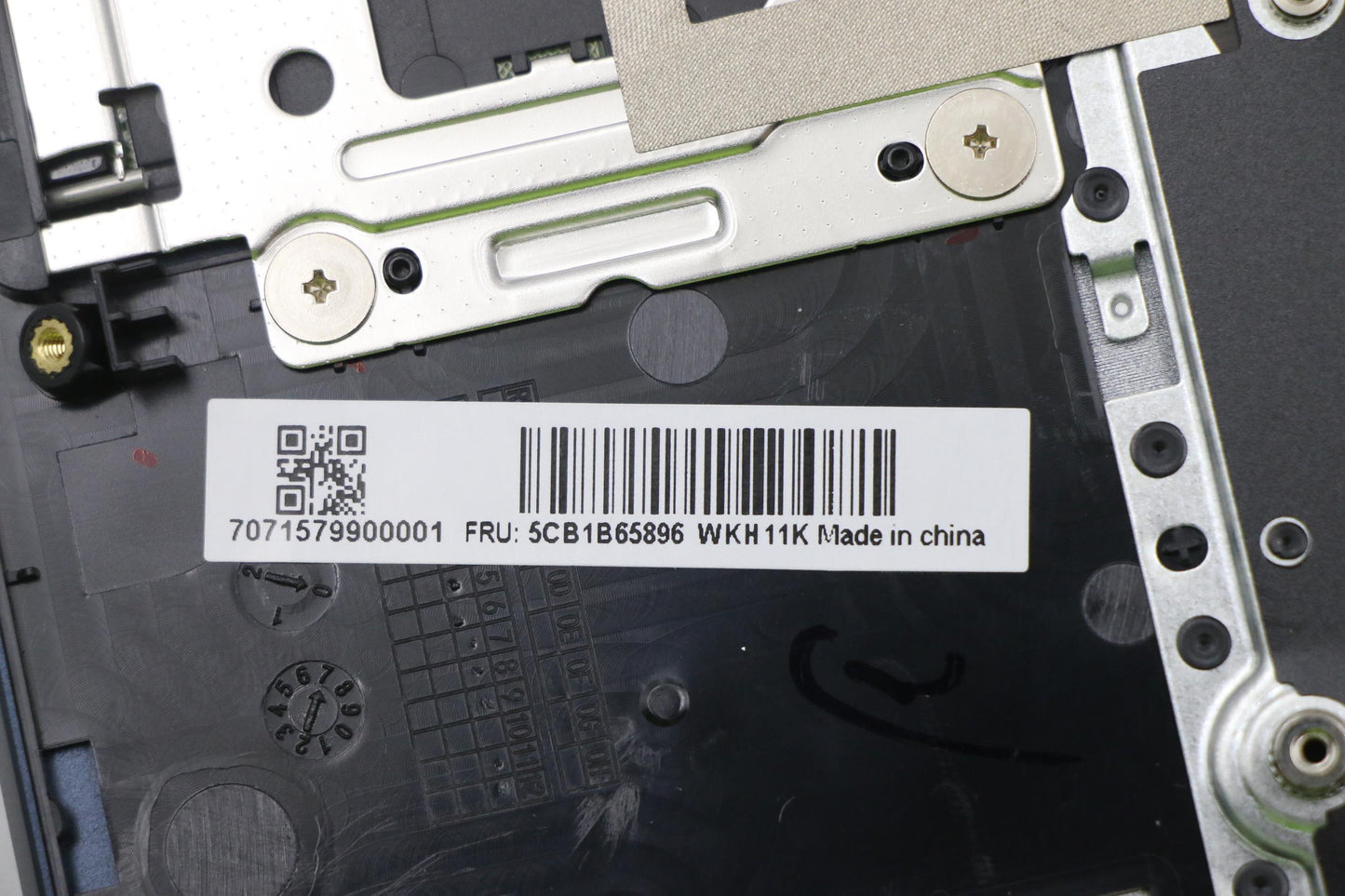 Lenovo Cover Uppercase_Ara C82Fe Albu - 5CB1B65896