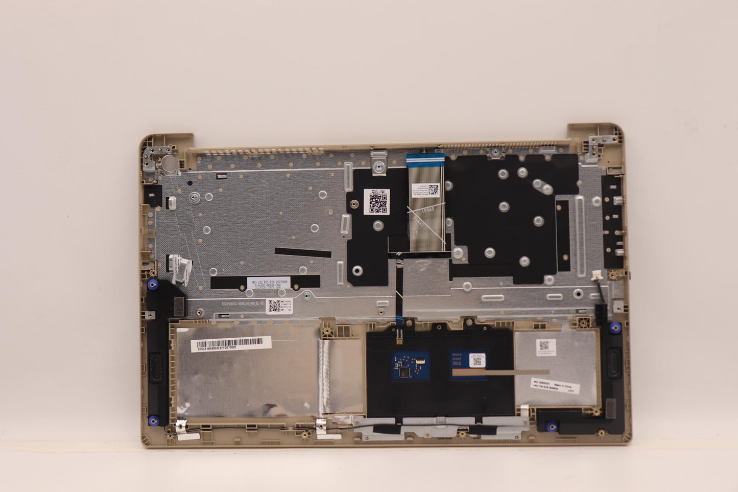 Lenovo Cover Upper Case Asm_Bel L82H8 - 5CB1B69003
