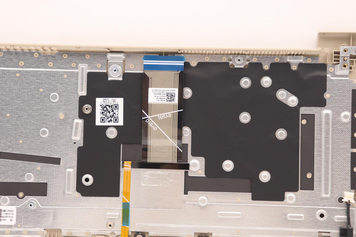 Lenovo Cover Upper Case Asm_Uke L82H8 - 5CB1B69030
