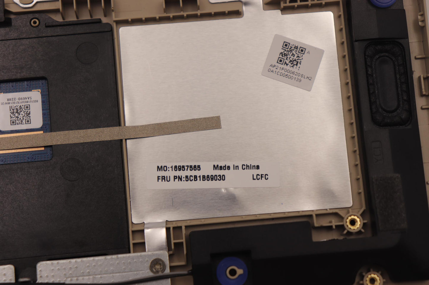 Lenovo Cover Upper Case Asm_Uke L82H8 - 5CB1B69030