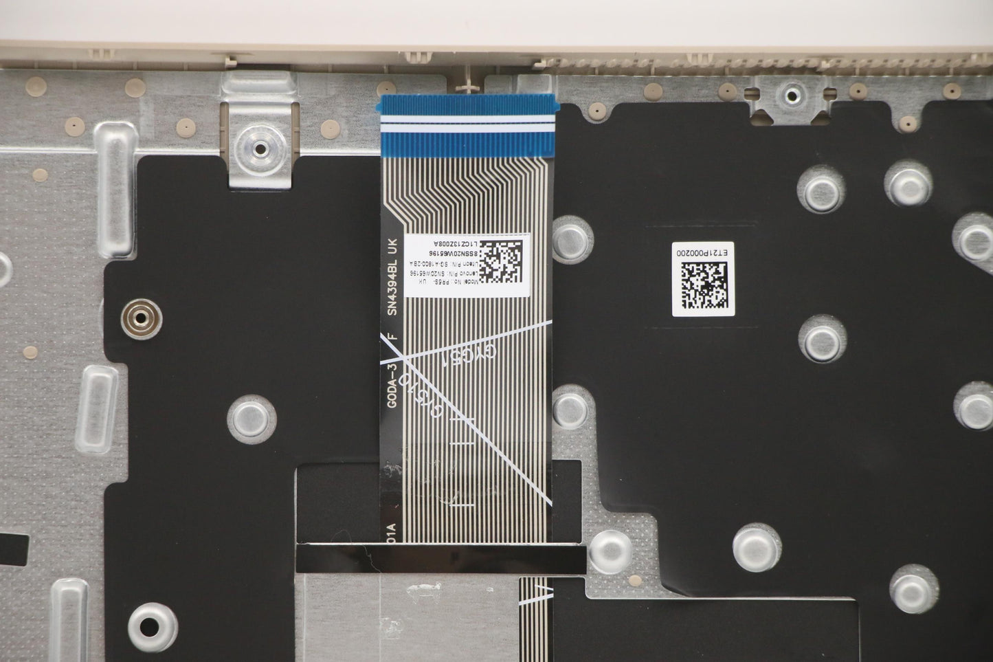 Lenovo Cover Upper Case Asm_Ukel82H8F - 5CB1B69034