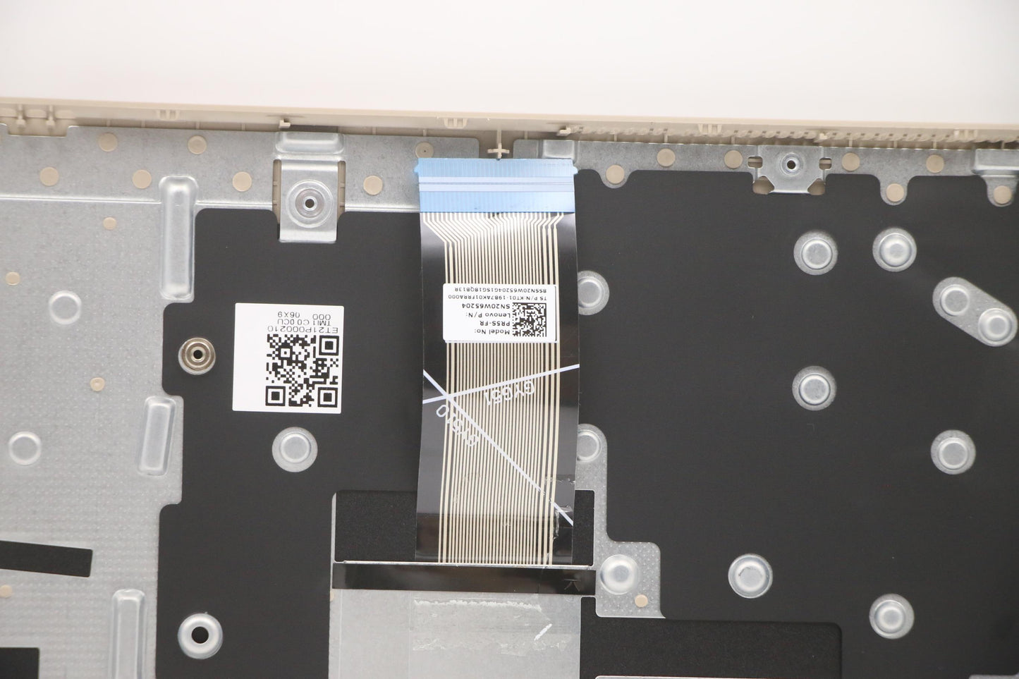 Lenovo Cover Upper Case Asm_Fral82H8F - 5CB1B69045