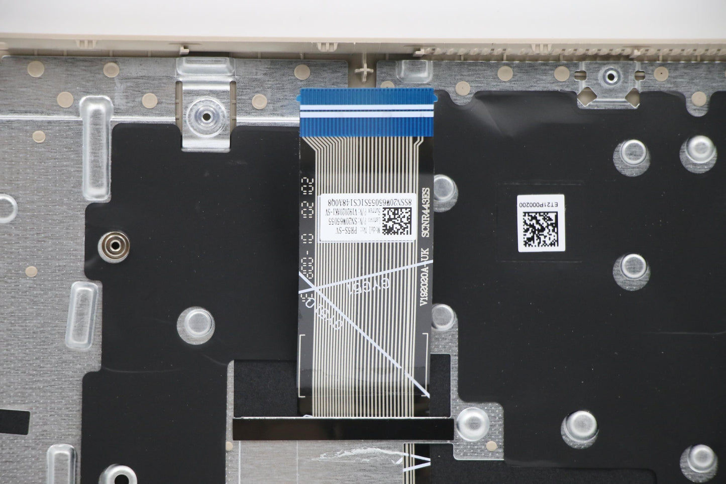 Lenovo Cover Upper Case Asm_Slvl82H8F - 5CB1B69055