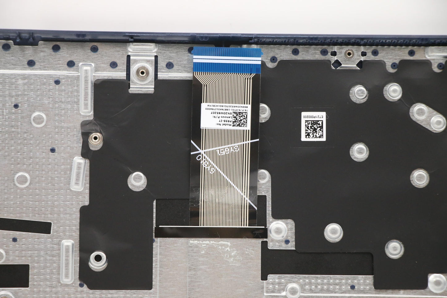 Lenovo Cover Upper Caseasm_Ital82H8Nf - 5CB1B69096
