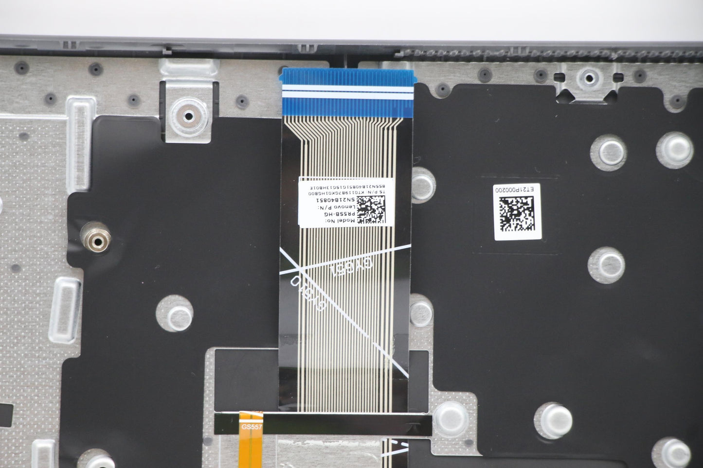 Lenovo Cover Upper Case Asm_Hunl82H8N - 5CB1B69138