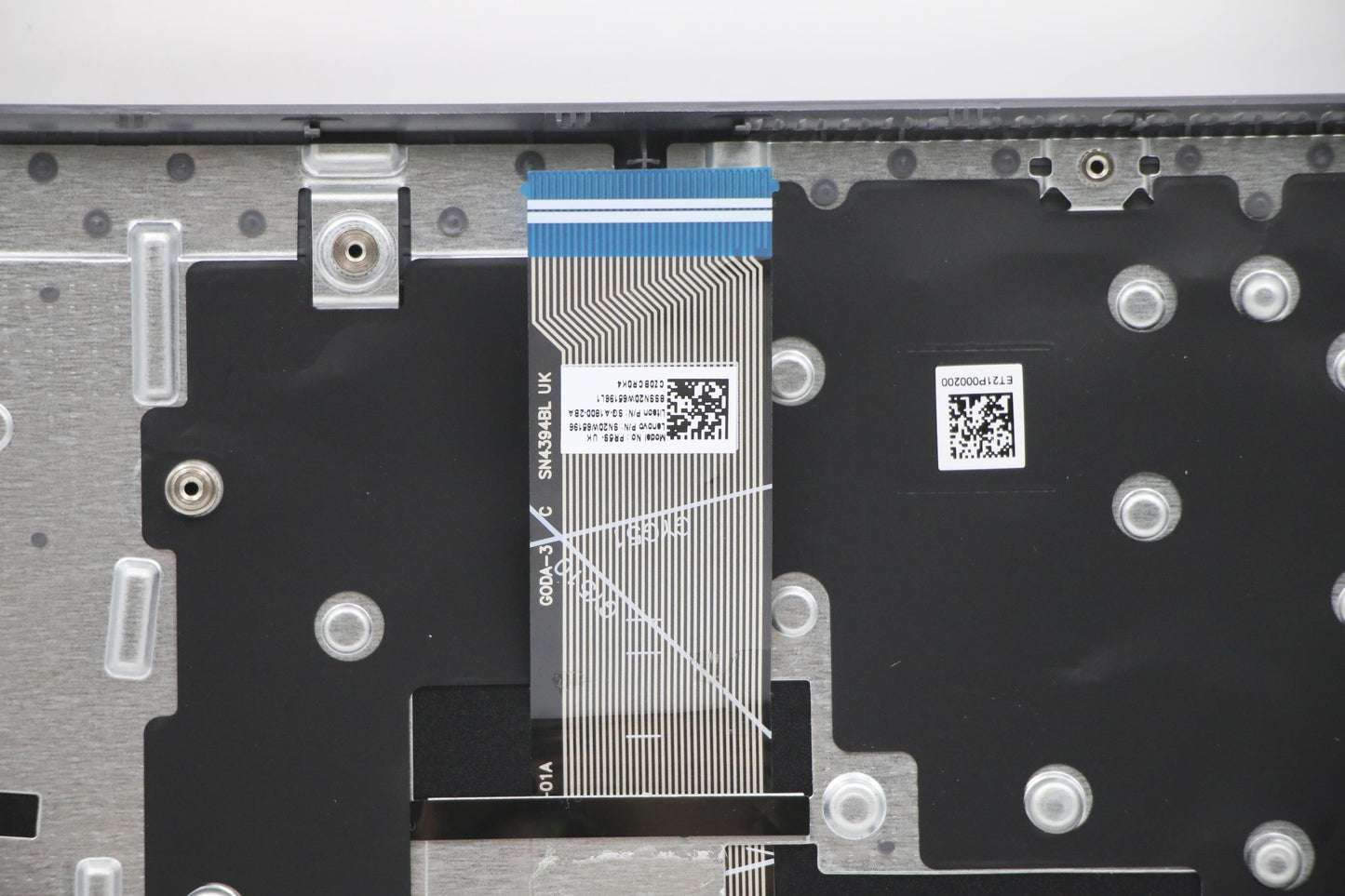 Lenovo Cover Upper Caseasm_Ukel82H8Nf - 5CB1B69156