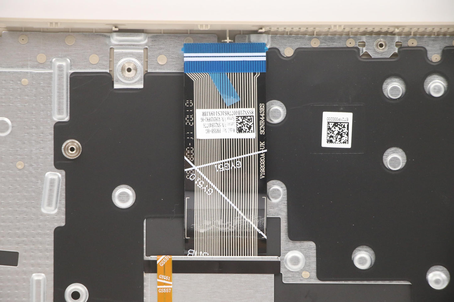 Lenovo Cover Upper Case Asm_Hunl82H8N - 5CB1B84511