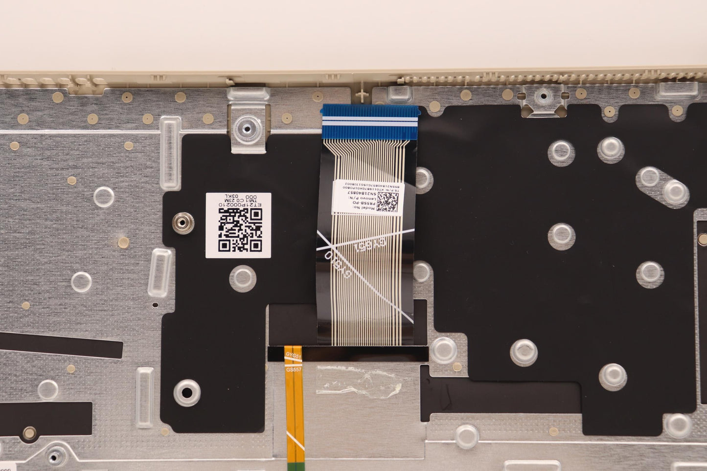 Lenovo Cover Upper Case Asm_Porl82H8N - 5CB1B84517