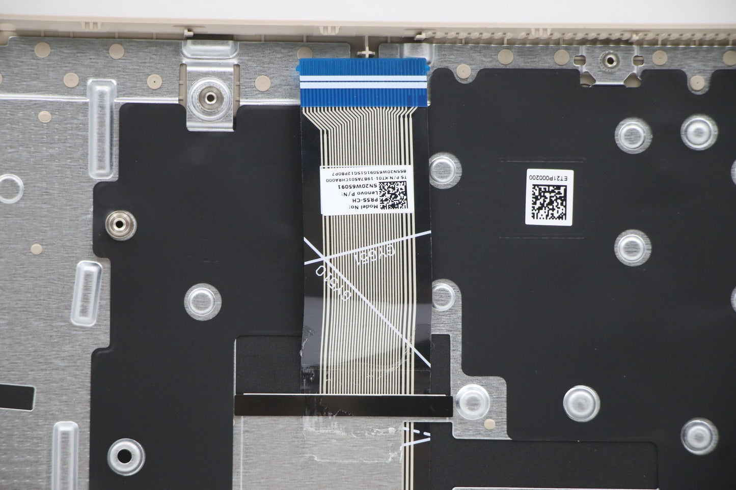Lenovo Cover Upper Case Asm_Tcl82H8Nf - 5CB1B84538