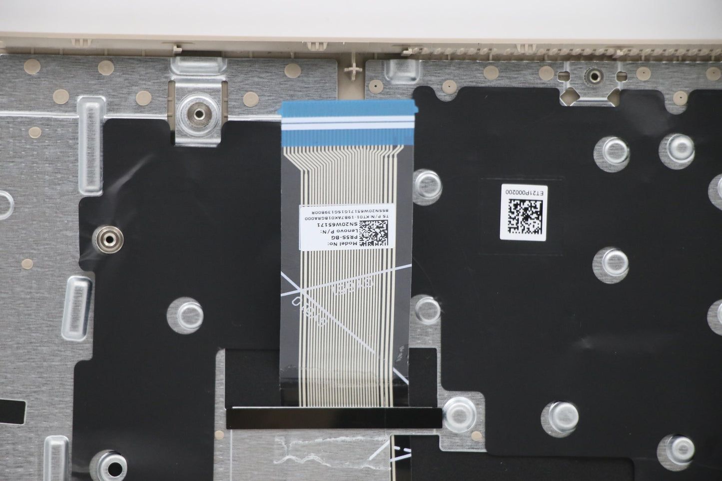 Lenovo Cover Upper Caseasm_Bull82H8Nf - 5CB1B85901